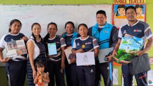 Foto de la familia Rosas Maya